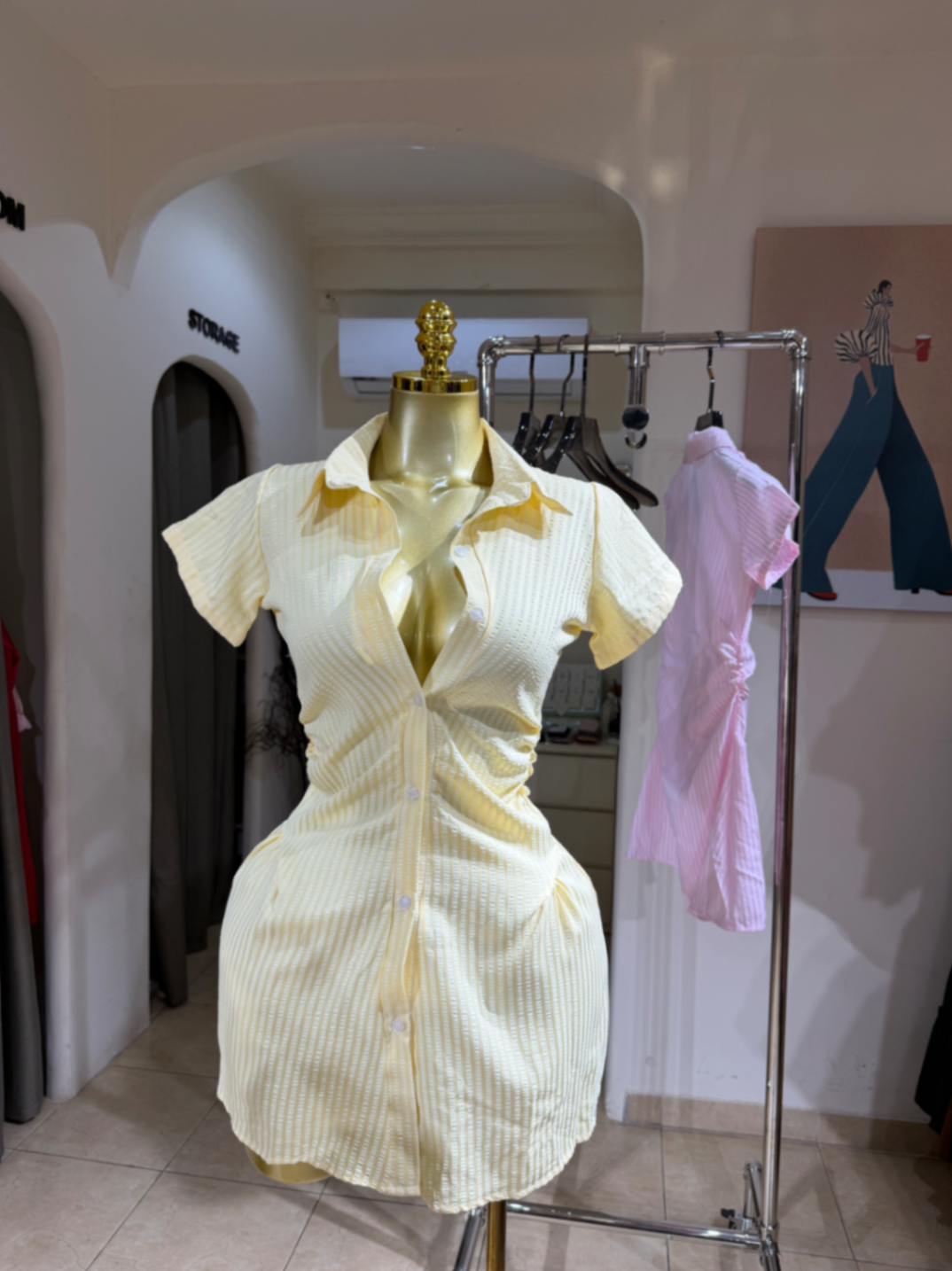 Snatch Buttoned  Shirt  Dress 